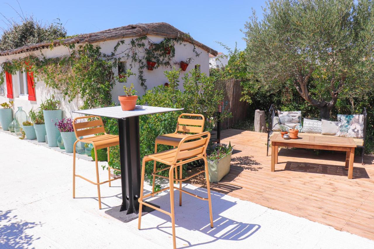 B&B La Terre Brulee Aigues-Mortes Exterior foto