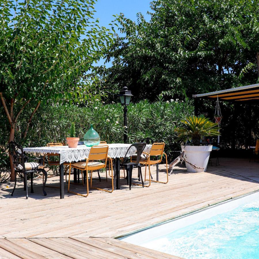 B&B La Terre Brulee Aigues-Mortes Exterior foto