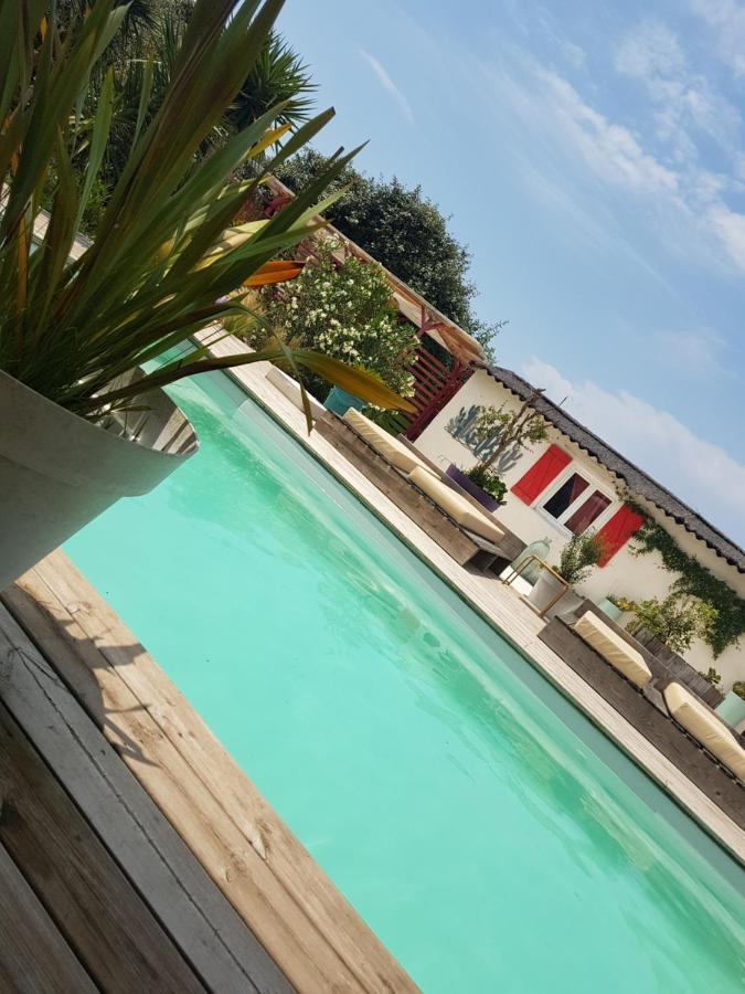 B&B La Terre Brulee Aigues-Mortes Exterior foto